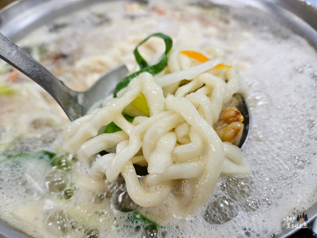 백청우 칼국수 봉담점 면발