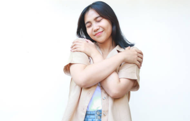 오늘은 내가 나를 한번 안아주세요 "넌, 참 잘하고 있어. 넌 좋은 엄마야"