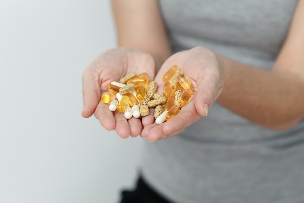 다양한-비타민과-보충제