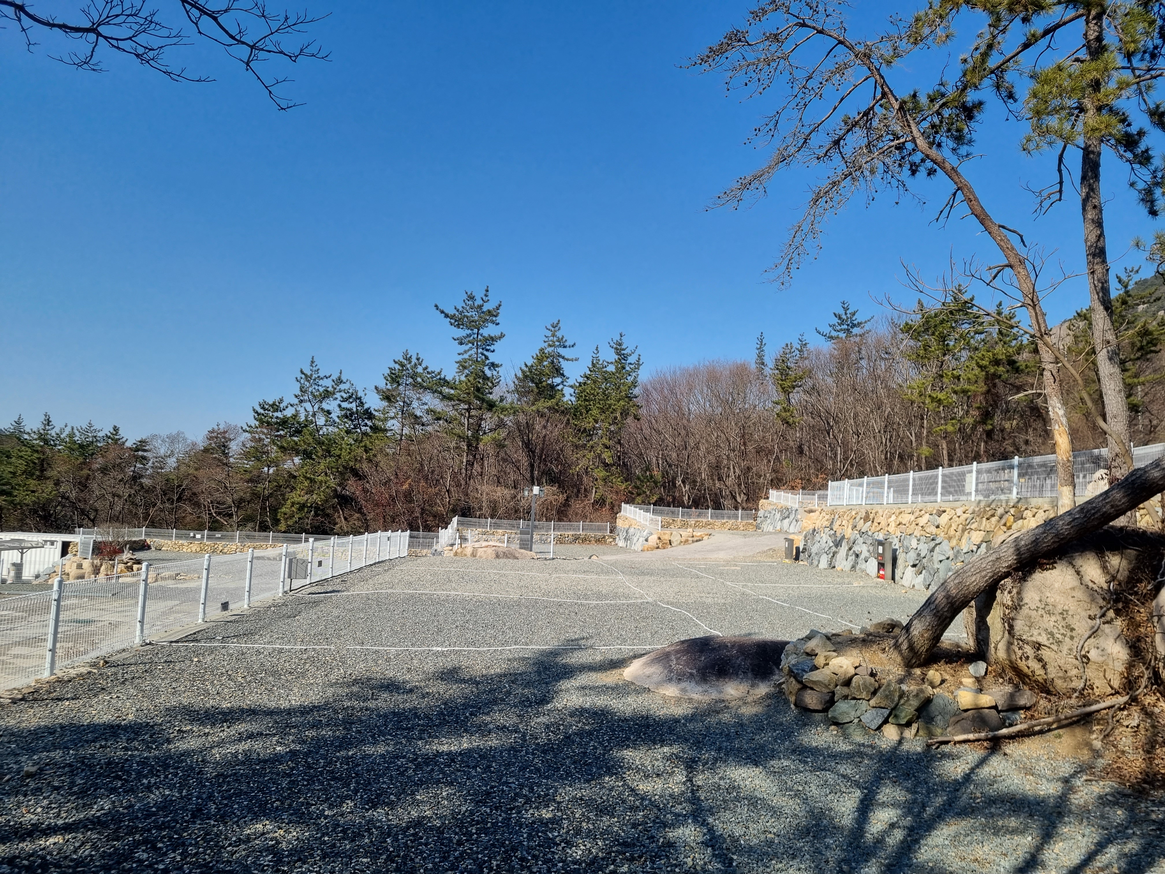 시간과 바깥 캠핑장