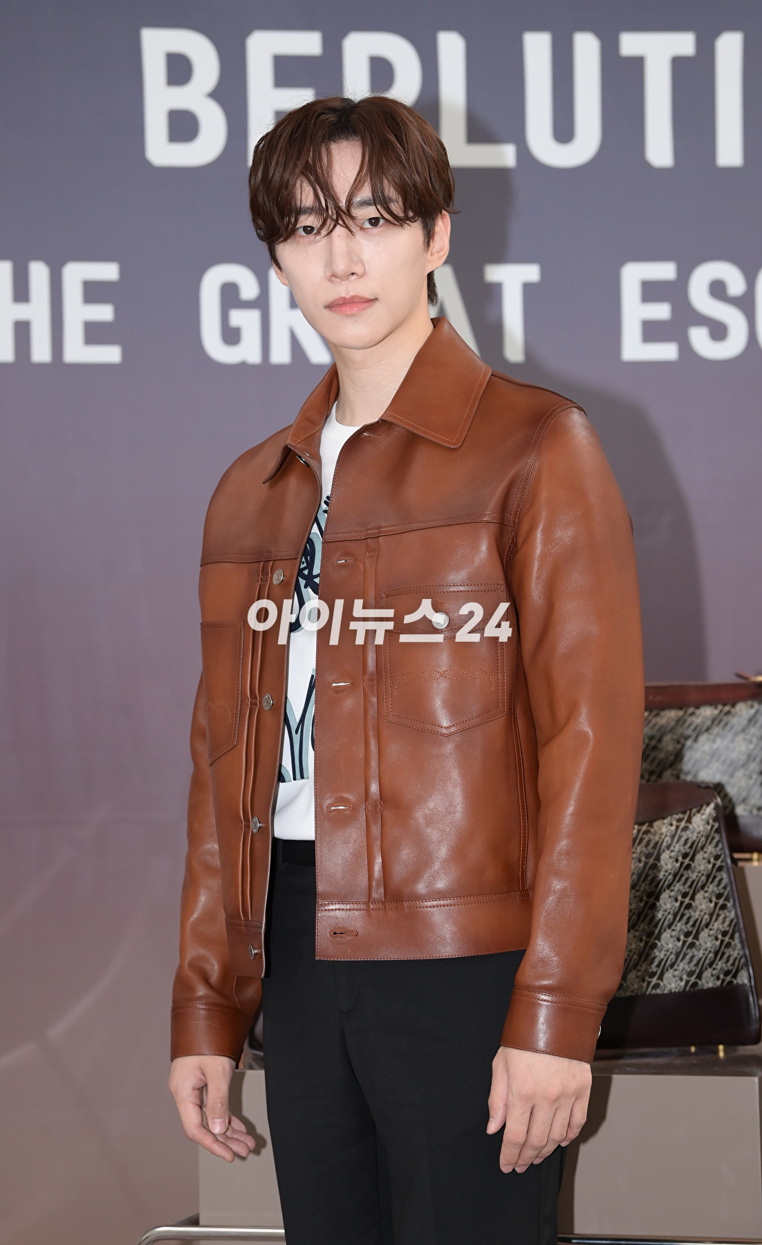 가수 겸 배우 이준호가 2일 오전 서울 성동구 성수동 비컨스튜디오에서 열린 벨루티(BERLUTI) FW23 프레스 프레젠테이션 포토콜 행사에 참석하고 있다. [사진=정소희 기자]