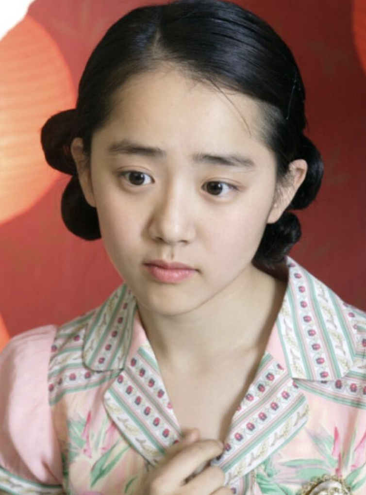 어린 나이에 데뷔해 국민 여동생으로 사랑받던 문근영 어린 시절 모습