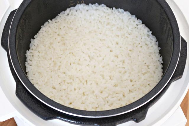 전기밥솥 밥냄새 제거,밥에서 쉰내날때,팁줌