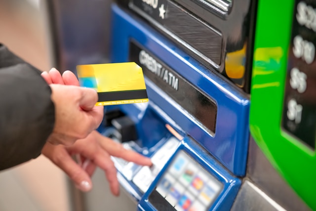 해외 ATM 인출,수수료 폭탄 피하는 법