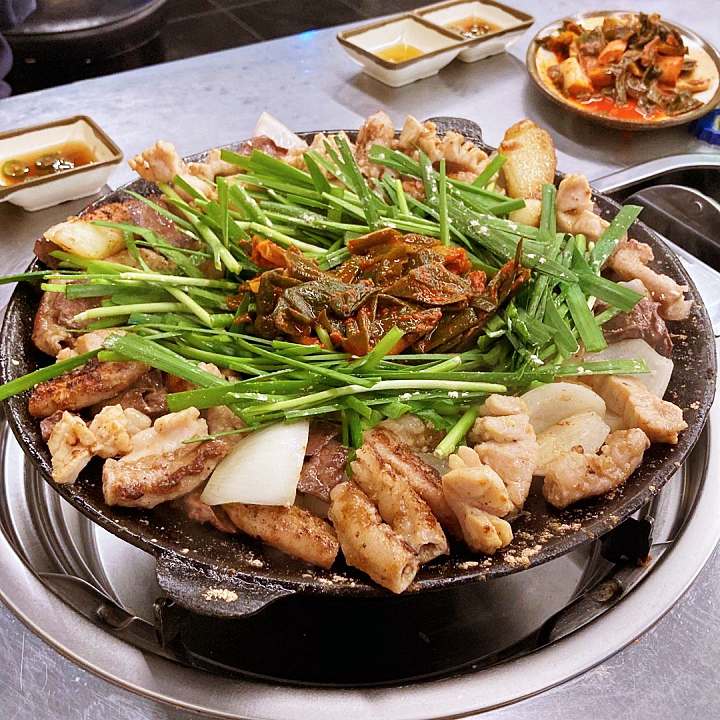 전참시 전지적참견시점 이영자 황소 곱창 대창 막창 찐 맛있는 대파김치 소곱창 맛있는 곱창집 제주 공항 맛집 위치 메뉴 가격 정보