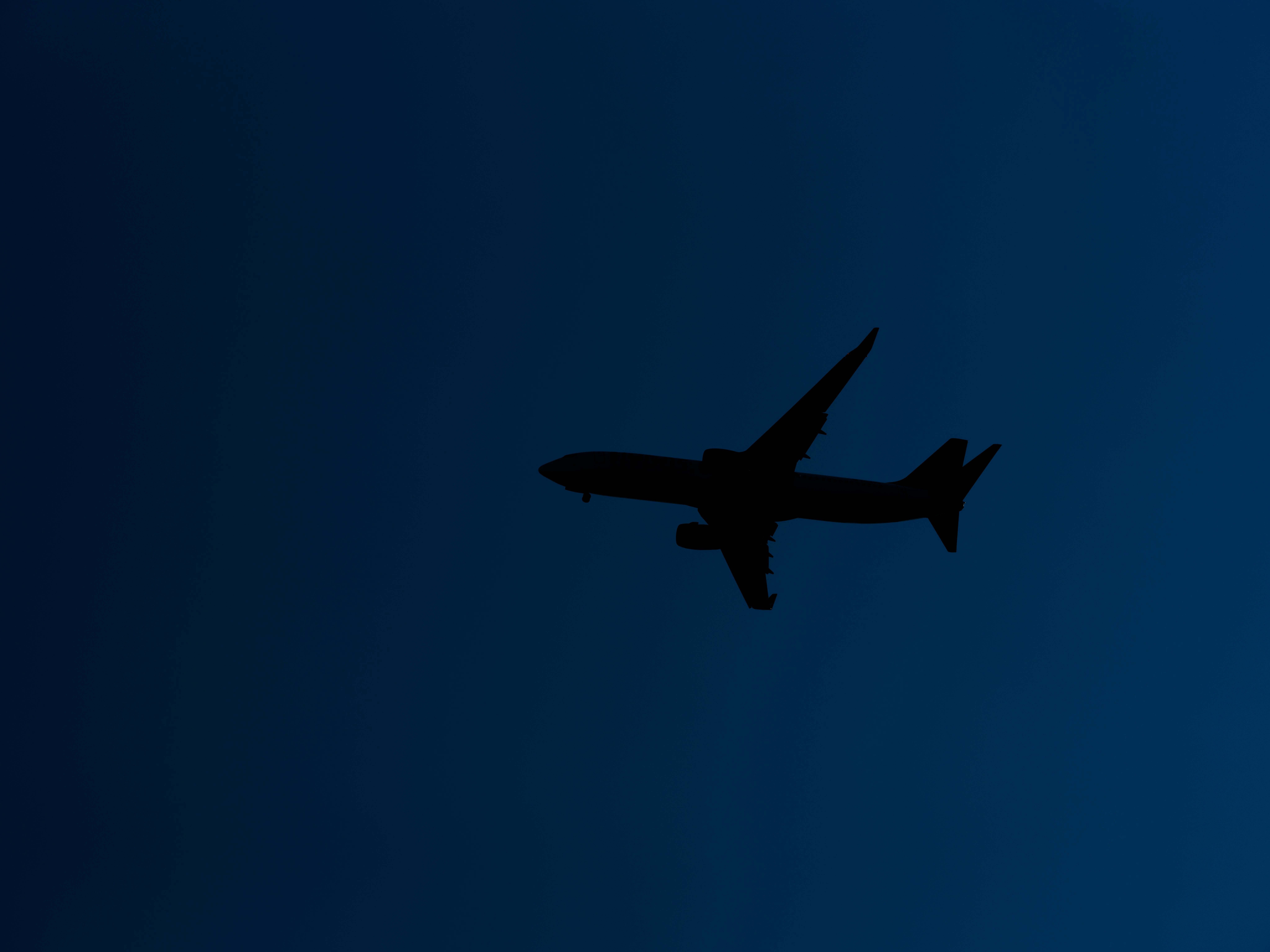 지하철이 정시에 출발하는을 상징하는 이미지