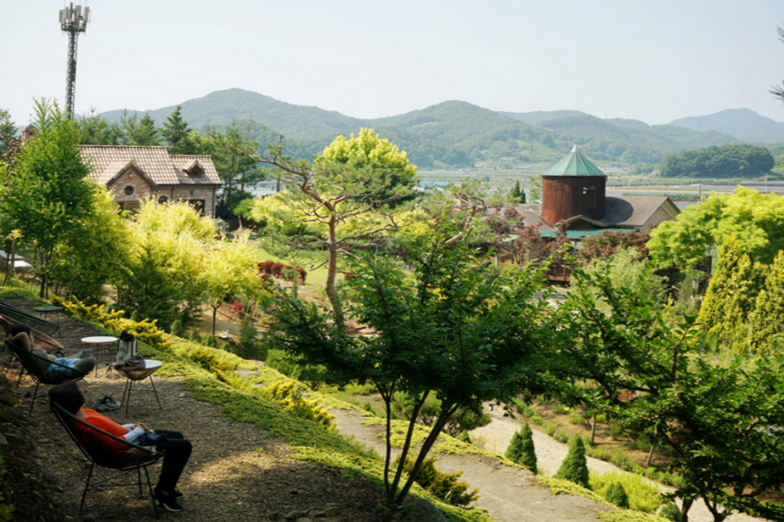 특색 있고 아름다운 민간 정원 30선 추천 여행 - 20. 괴산트리하우스 가든