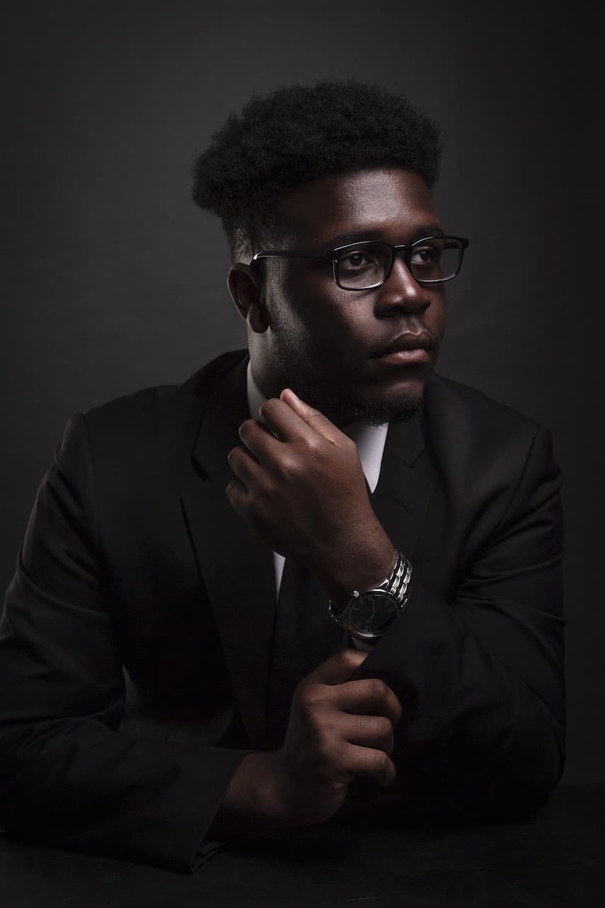 법정 통역사의 하루 일과와 필요한 언어 능력