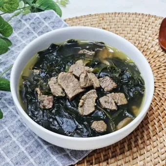 미역국 맛있게 끓이는 방법과 깊은 맛 내는 팁_4