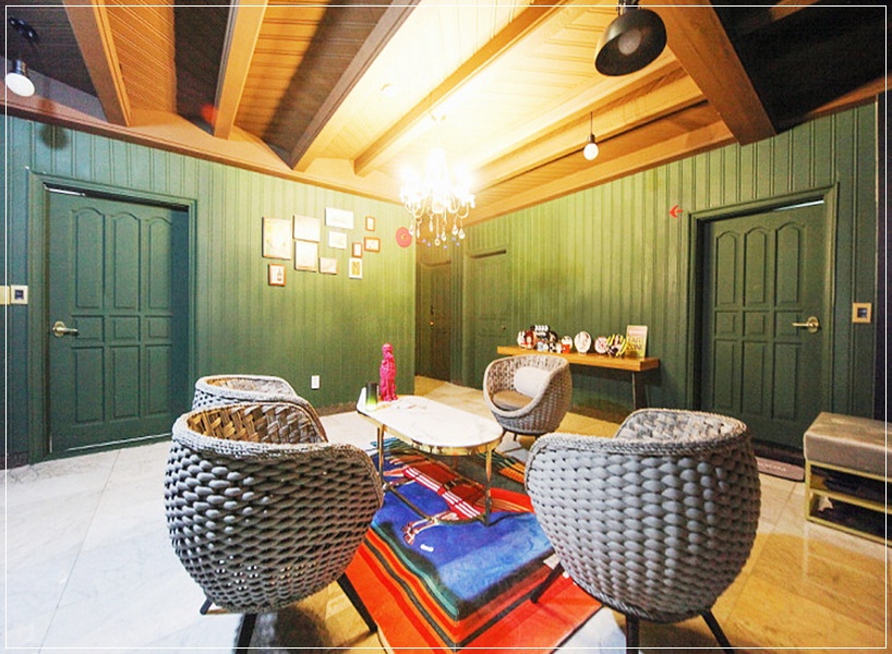 신논현스웨디시 마사지 인스타테라피 로비