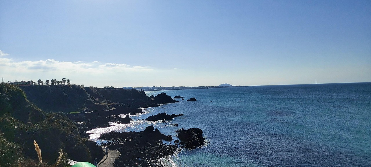 도심 속 안전한 라이딩 코스 제주도 해안가