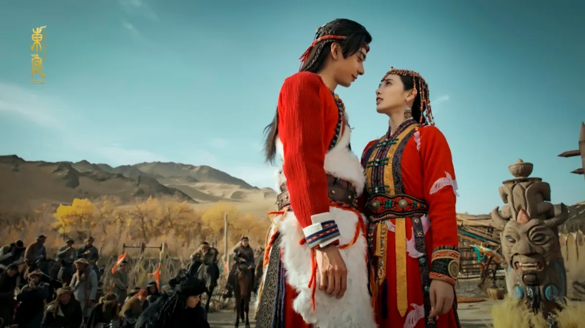 붉은옷을-입고-마주보고-있는-이승은-소풍