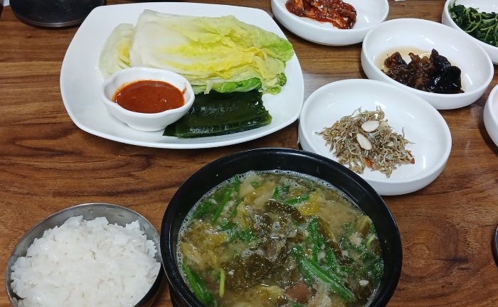 10일 저녁, 줄기세포치료 당일 지인이 잘 먹야한다고 사준 추어탕 사진