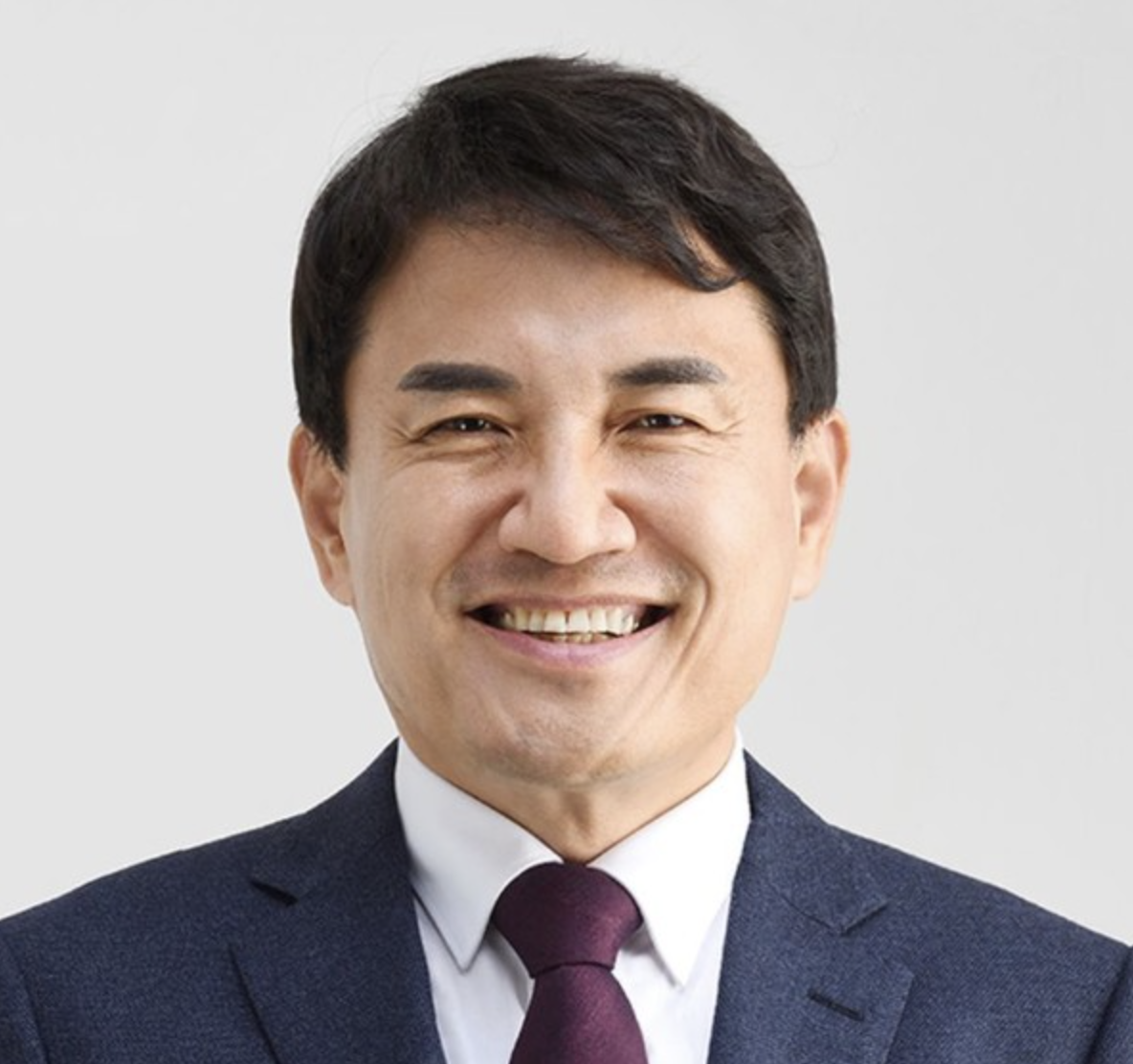 강원도지사 김진태