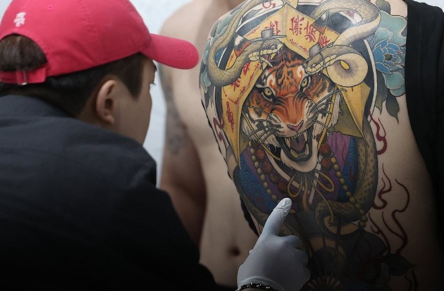 문신사법 제정 논란, 한국 타투 합법화의 현재와 미래 관련 사진