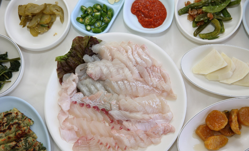 광어회 사진