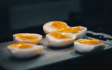 계란은 삶거나 찜으로 조리