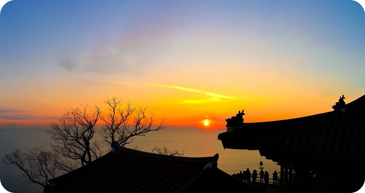 전남 여수 향일암 새해 일출 명소/출처: 향일암