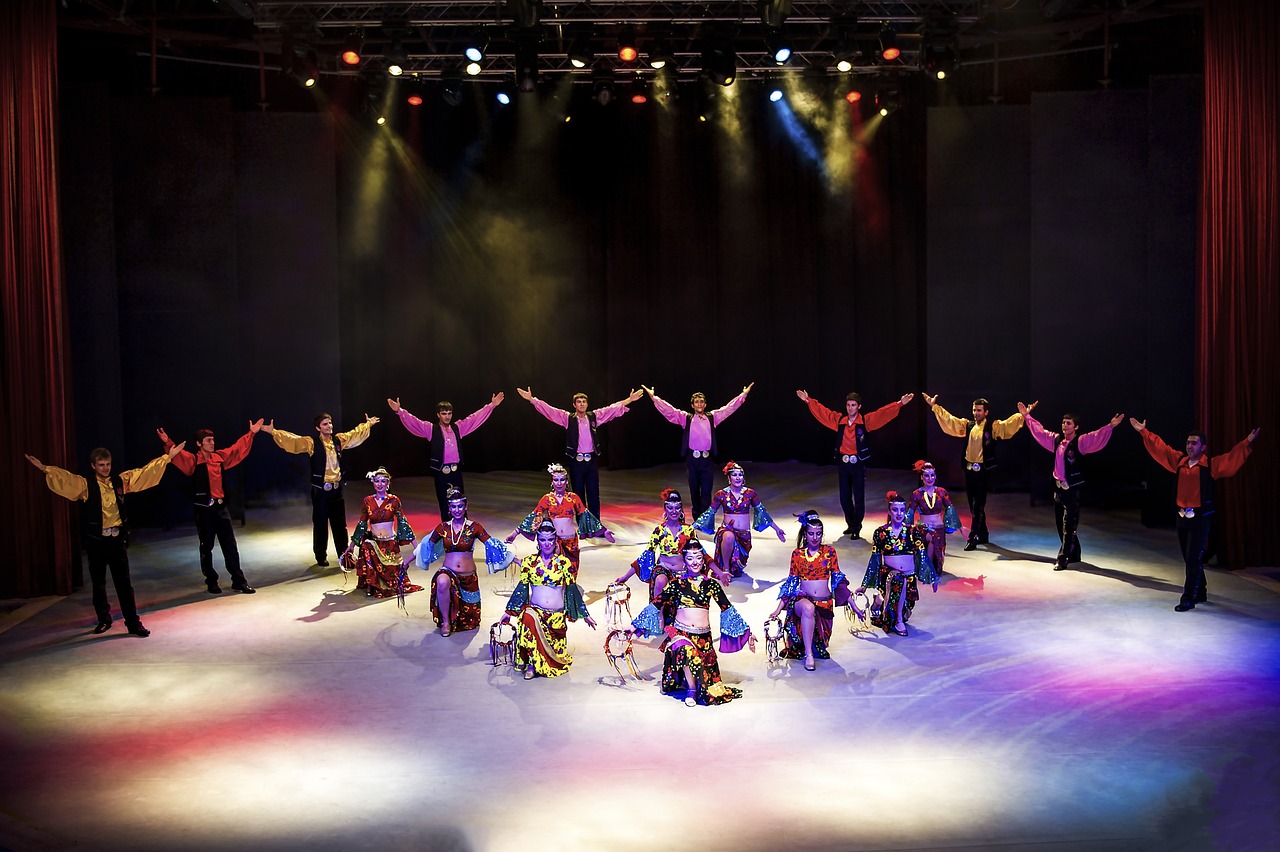 전통 무용과 기념의식의 연결