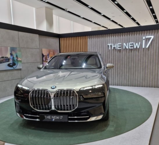 BMW-i7-가격-및-견적