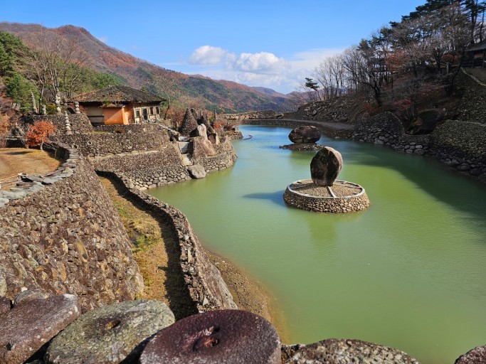 하동 삼성궁 연못 사진