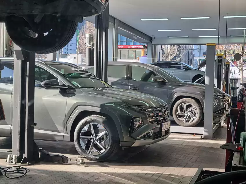 기다림 끝에 점검 차례가 온 더 뉴 투싼입니다.