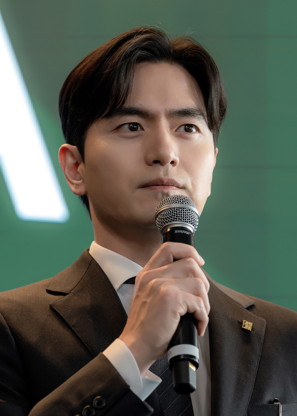 윤석훈: 완벽주의자 파트너 변호사