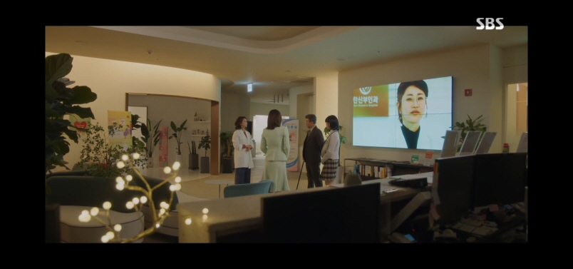 7인의 탈출 매튜 리 엄기준 정체 방다미 정라엘 양아버지?/총소리 엔딩 정체 누구/2회 줄거리 내용 SBS 드라마 2화 결말 리뷰 후기 스포/란 산부인과 신은경 병원 촬영지