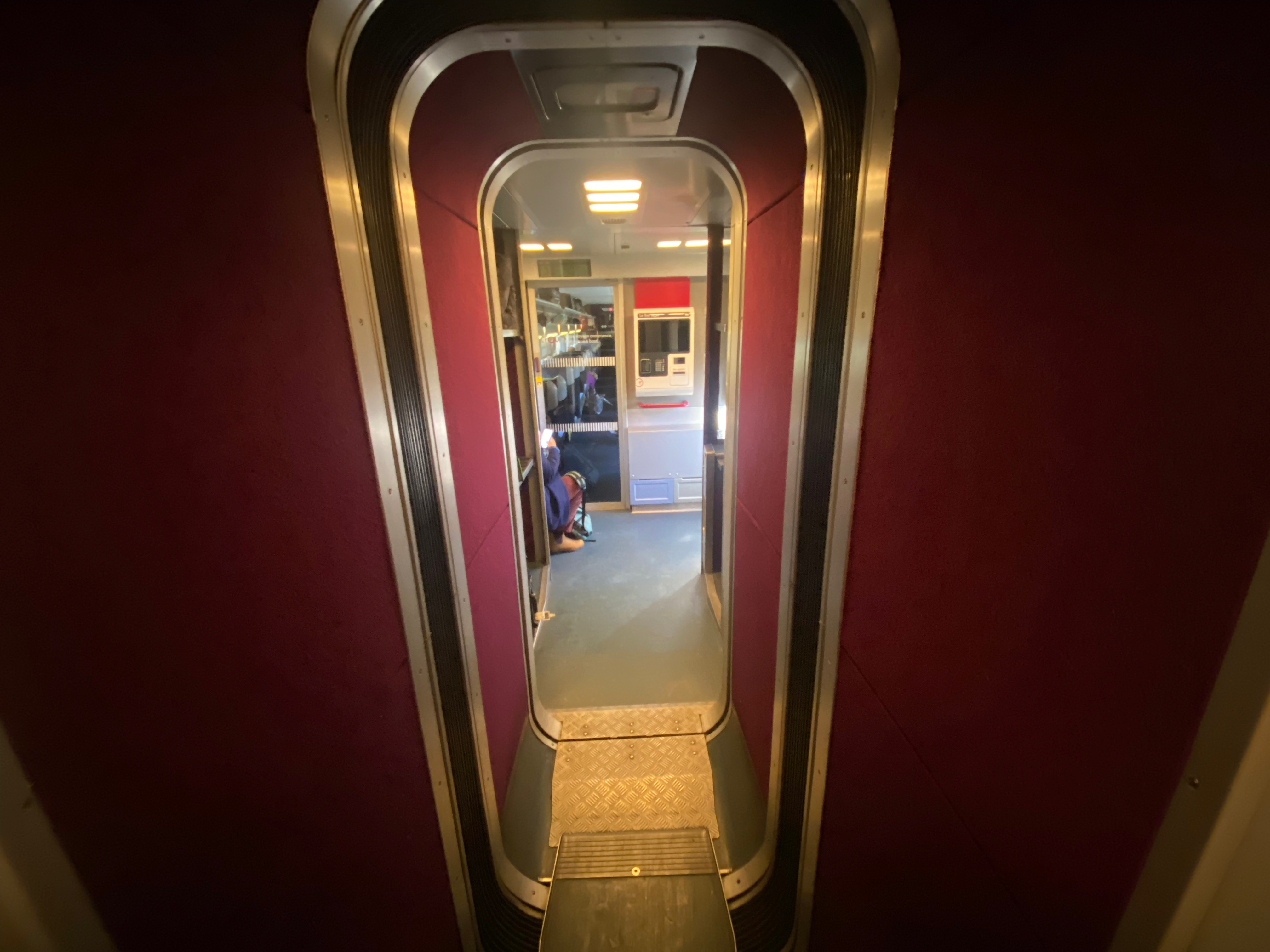 TGV 복도