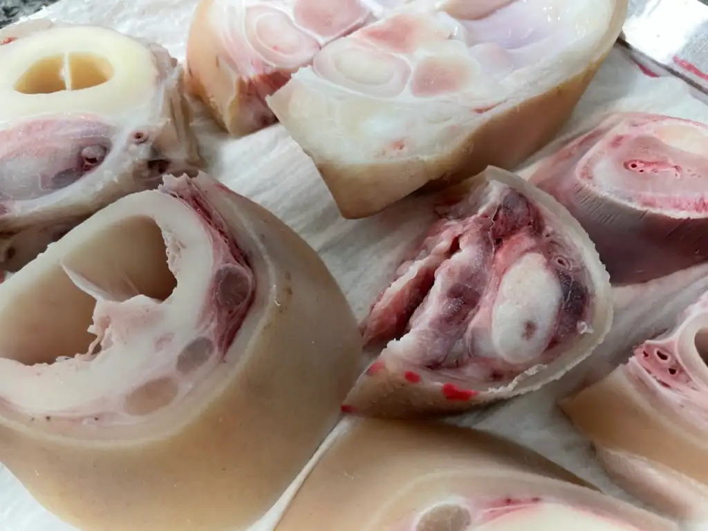  한우 우족 핏기 제거 