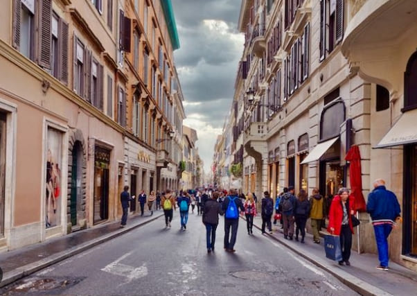 세계 여행자가 추천하는 은밀한 세계 최고 쇼핑 명소 VIDEO: The world's top secret fashion shopping spots