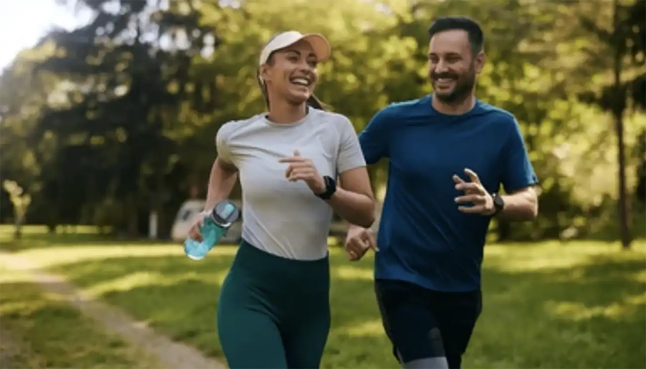 공원-조깅하는-남자-여자