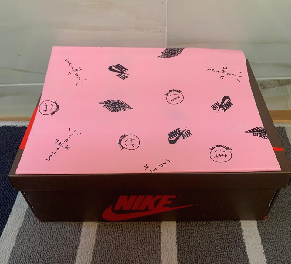 트래비스 스캇 조던1 하이 속지