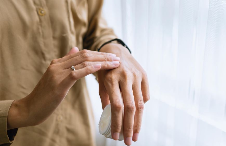 환절기 피부 트러블 예방법 관련 사진