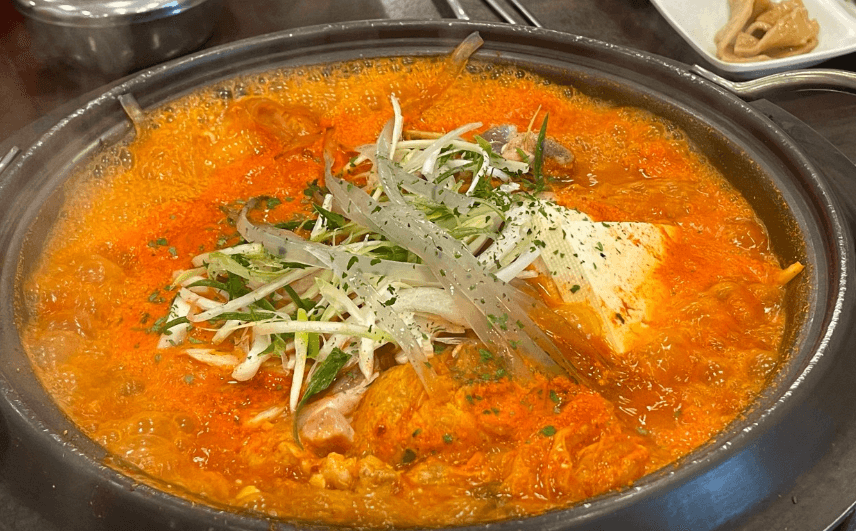 생방송투데이 가마솥 김치찜 경기 수원 소문의 맛집