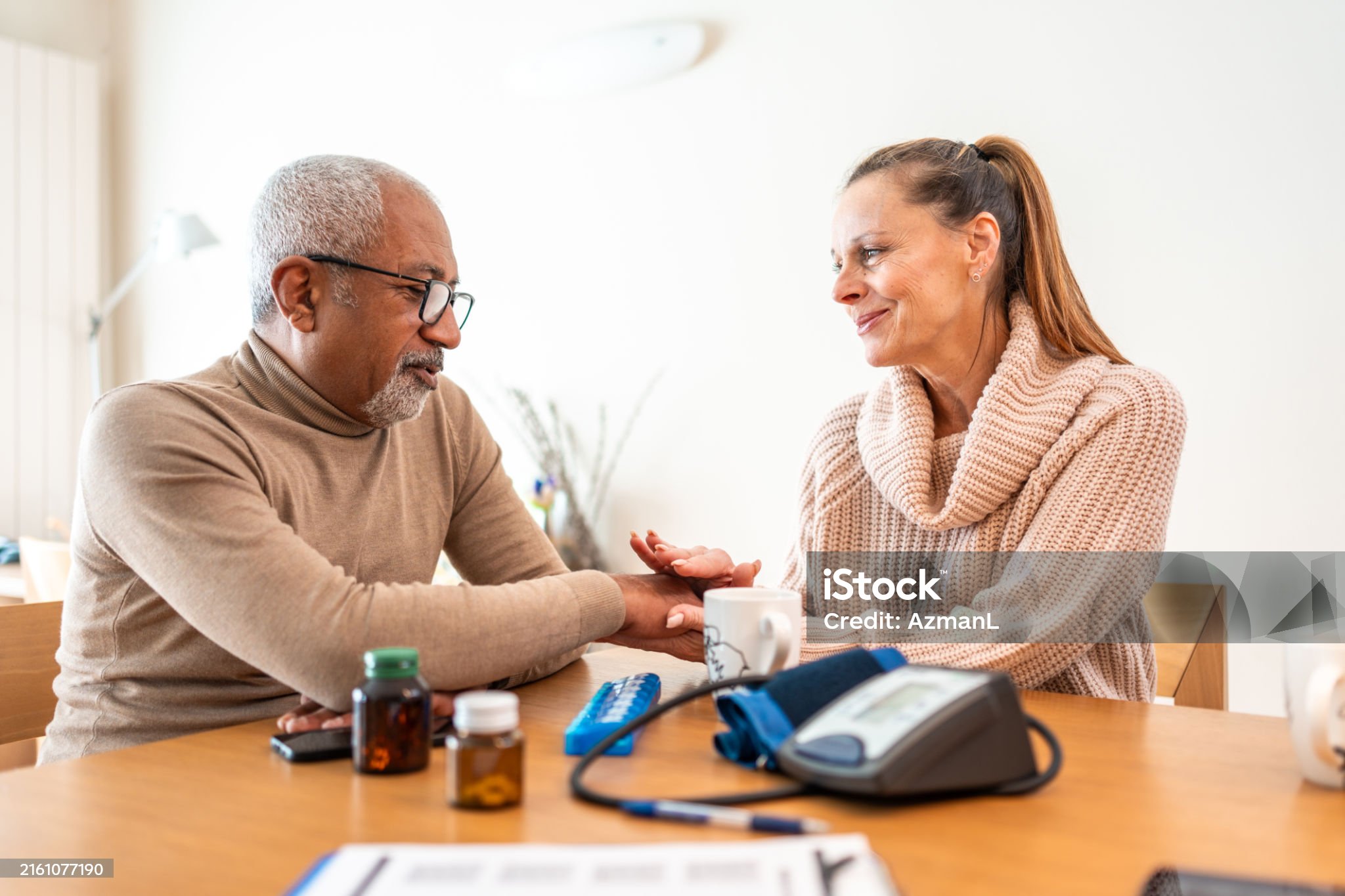 중장년층 필수 건강체크((혈압관리, 혈당 체크, 체중 관리와 비만 예방)
