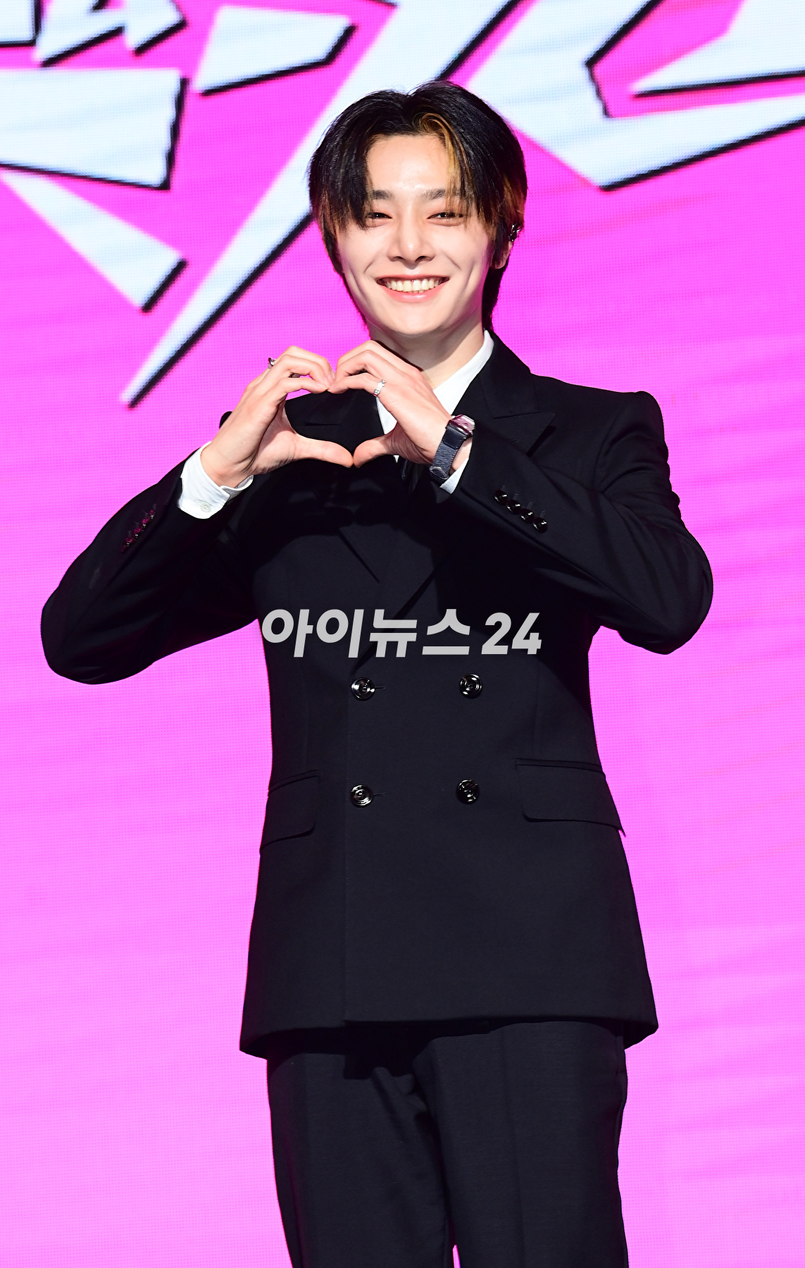 그룹 스트레이키즈 아이엔이 10일 오전 서울 영등포구 콘래드 서울에서 열린 스트레이키즈(Stray Kids) 새 미니앨범 '樂-STAR'(락스타) 발매 기념 기자간담회에서 포즈를 취하고 있다. [사진=정소희 기자]