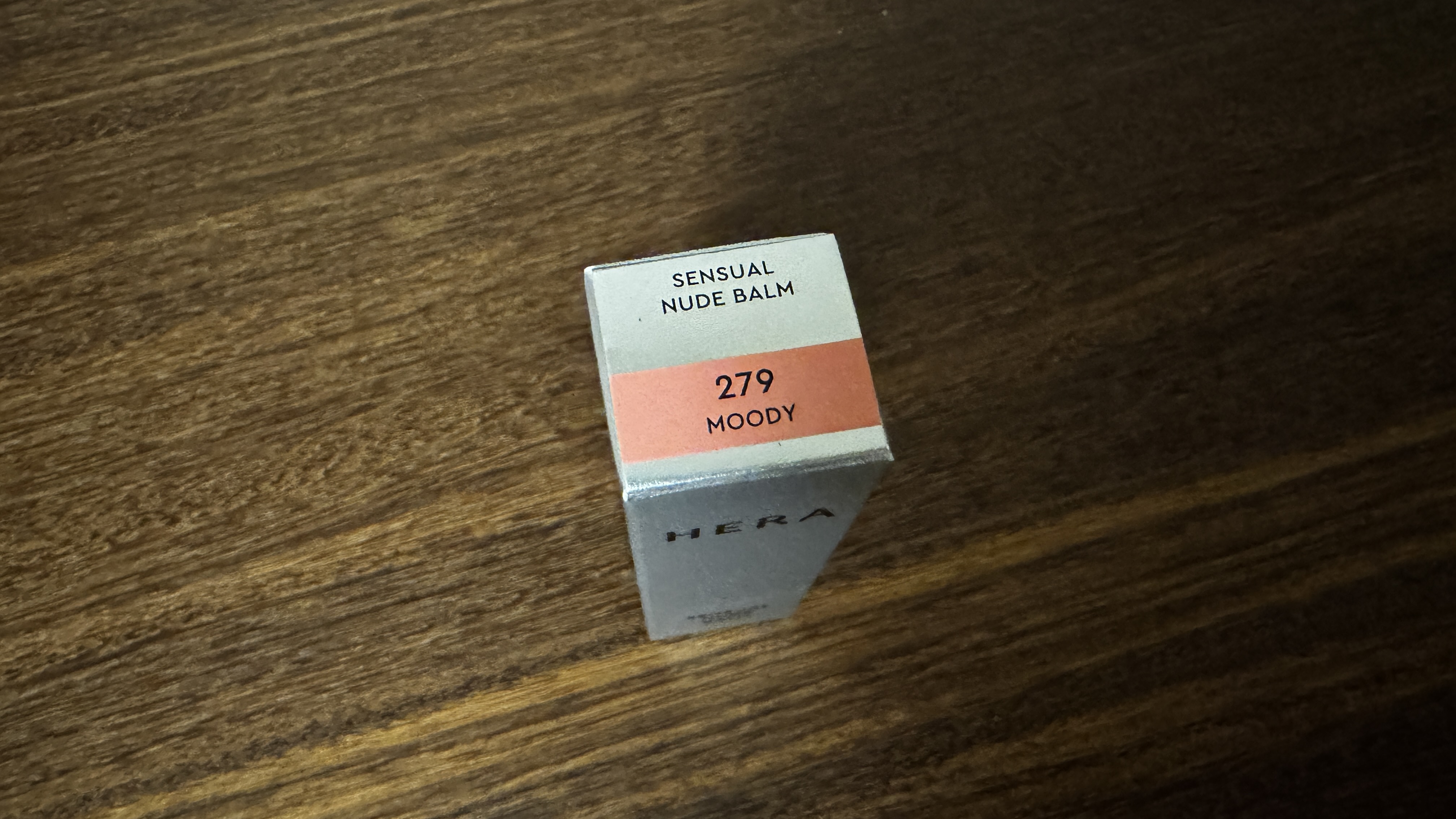 센슈얼 누드밤 관련 이미지