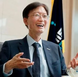 유니스트 이용훈 총장