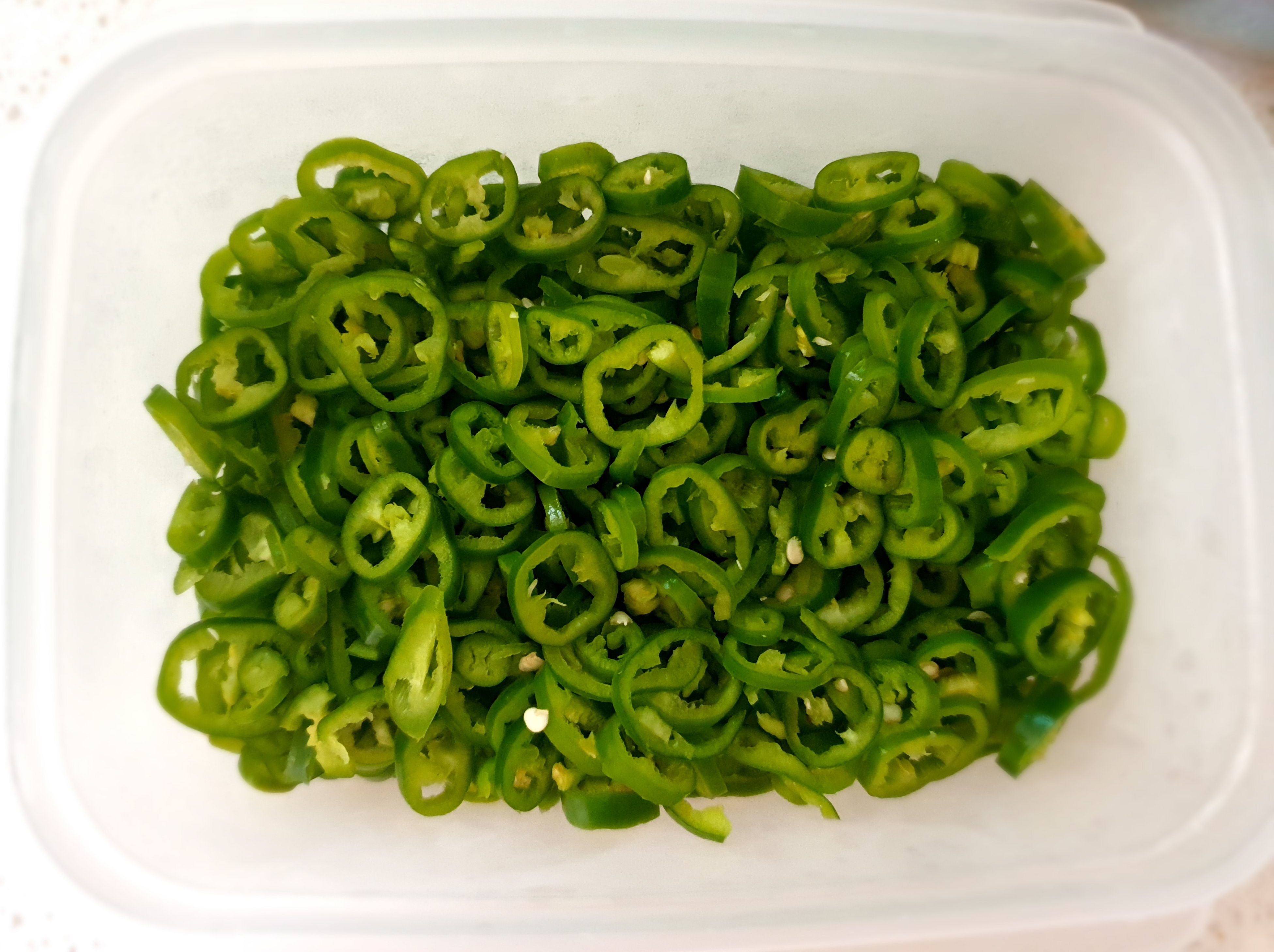 청양고추는-송송-썰어서-준비합니다.