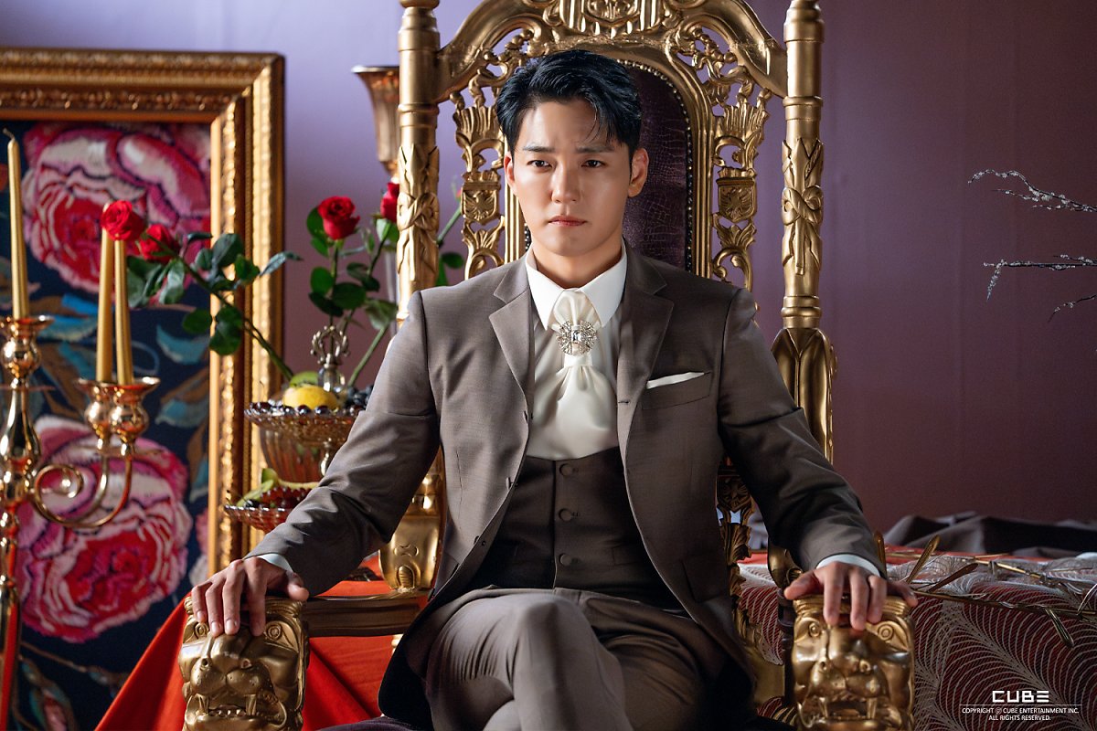 우아한 제국에서 하자한 주인공 김진우