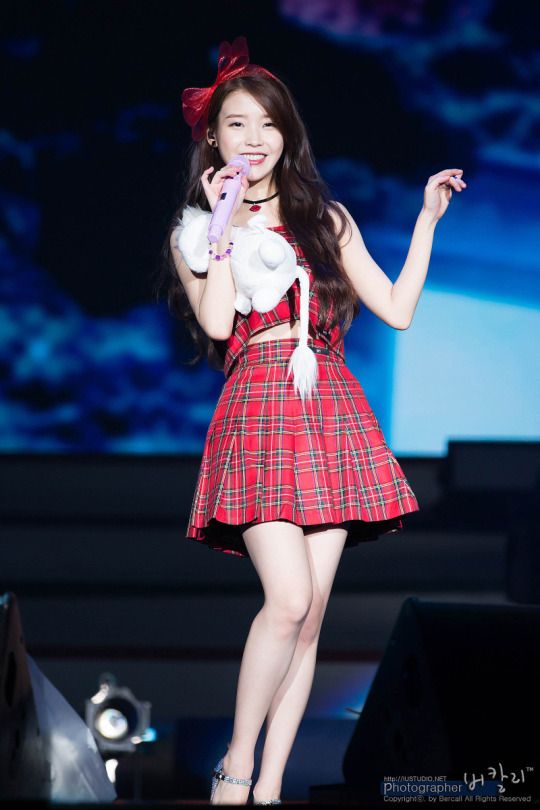 아이유 사진 모음 / 무대 코디 패션 / 일상 사복 패션