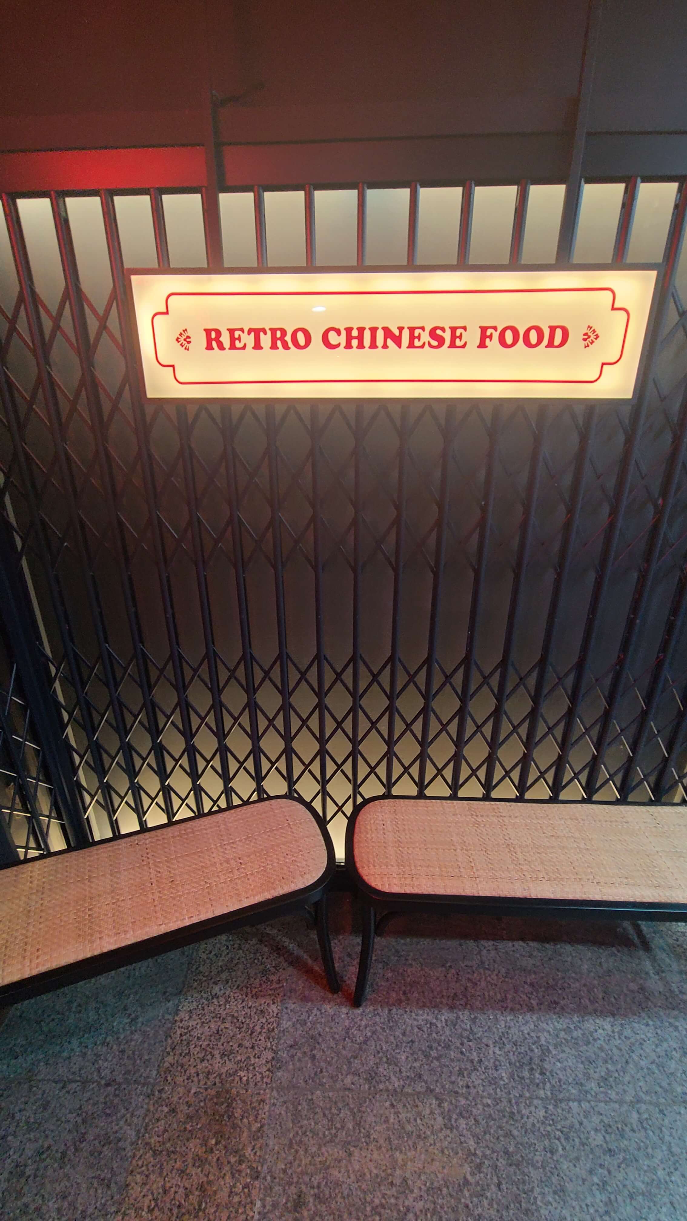 용용선생-계양구청점-벤치