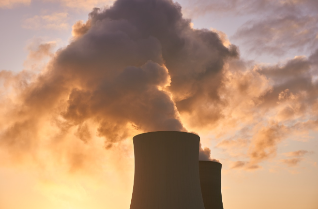 굴뚝에서 연기가 나오는 사진