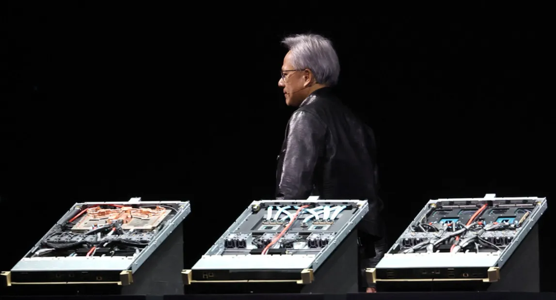 2024 GTC에서 젠슨 황 엔비디아 CEO가 기조연설하는 모습