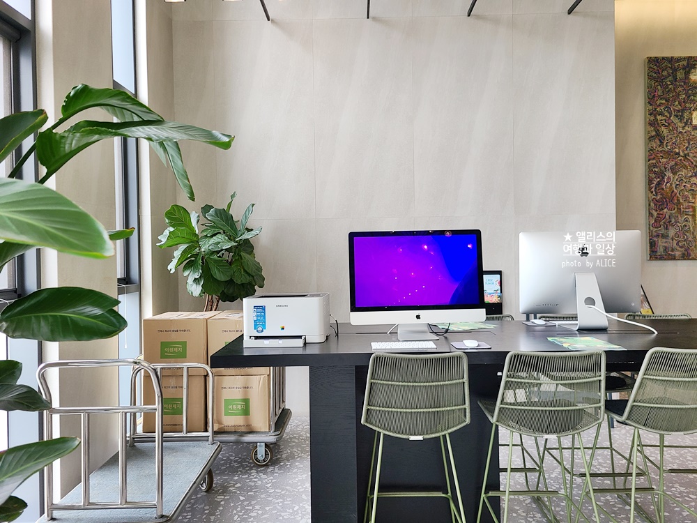 경기도 호캉스 호텔 숲뷰 마운틴뷰 좋은 호텔 추천 라까사 호텔 광명, 라까사 키친