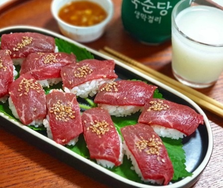 백반기행-안양-한우초밥-육회-이정래식당