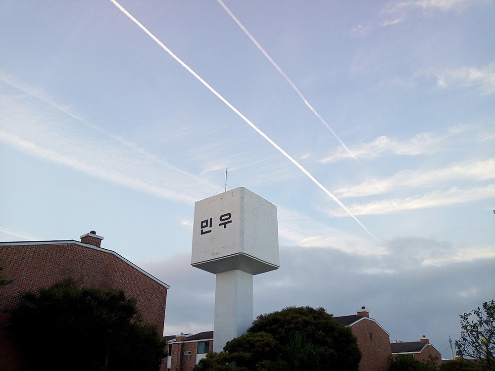 김정문화로 하늘을 달리다