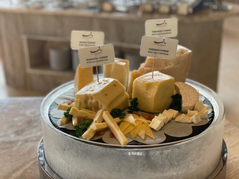 나트랑 아나만다라 깜란 올인클루 조식 - 치즈 종류