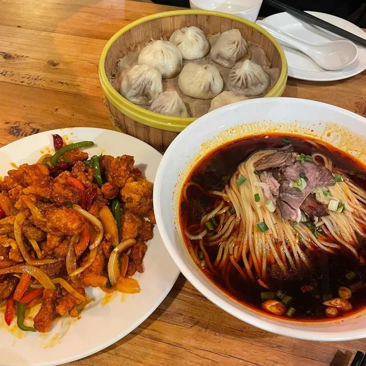 강남 서초 딤섬 완탕 '브루스리'